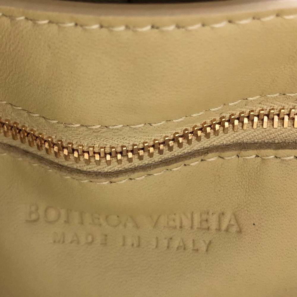 SOLD NEW Bottega Veneta Padded Cassette Bag SOLD - Picture 4 of 8